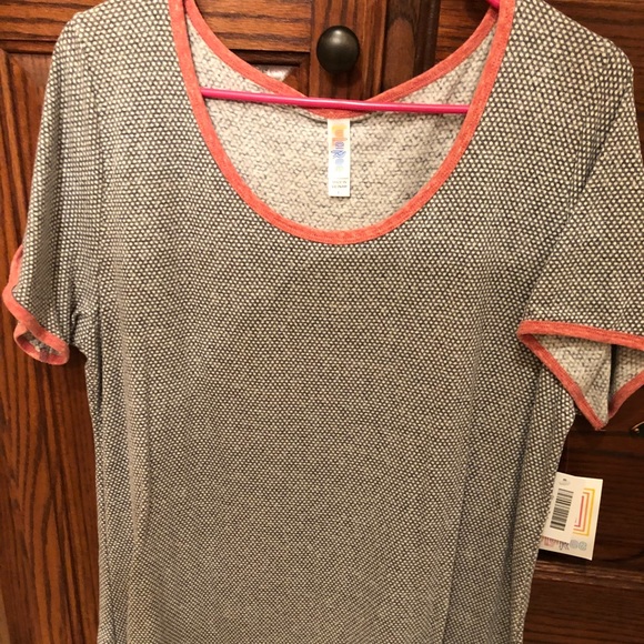 Shirt - Picture 2 of 4